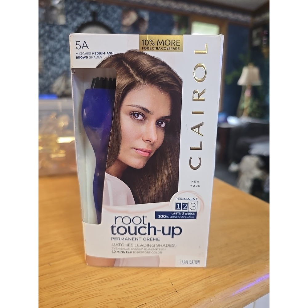 Clairol Root Touch-up.  Brand New!‎